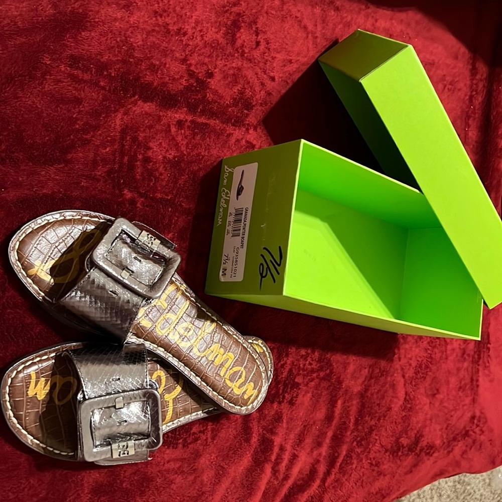 Sam edelman )Brand new shoes never worn grey pewter color